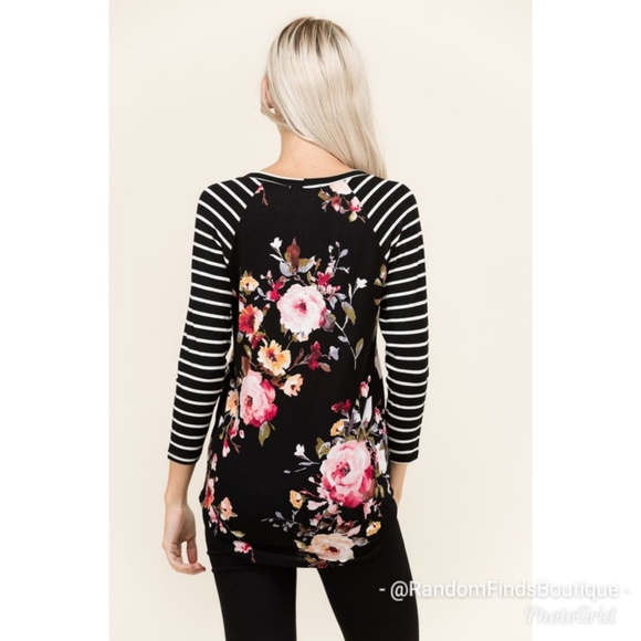 🇺🇸MADE IN USA 🇺🇸 Black floral stripes top - Picture 3 of 7